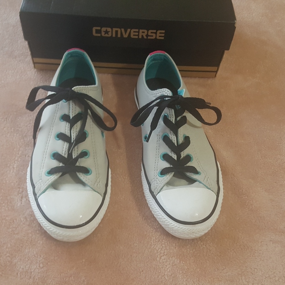 Converse All Star girls sneakers